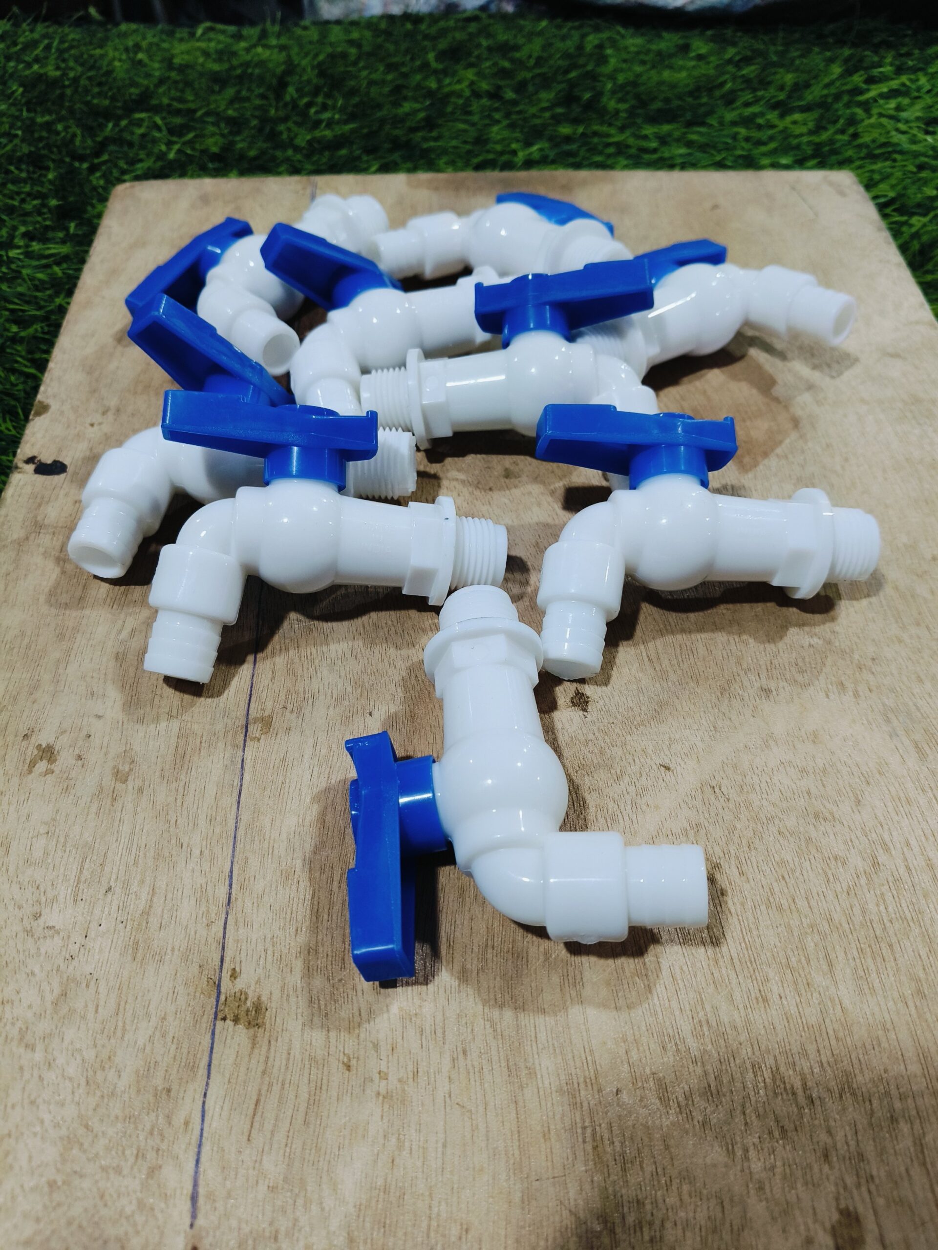 1000364912-scaled.jpg 15mm Nozzle Water Tap Cock Antika Blue Handle Packet of 25 pic - Image 1